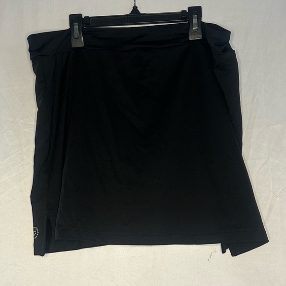 Be Inspired Women’s Black Skort size Large with Zipper pocket - Picture 3 of 8